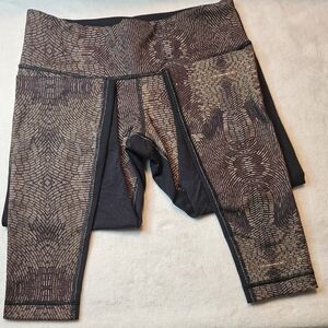 Lululemon wunder under golden goddess cashew gold beaded black